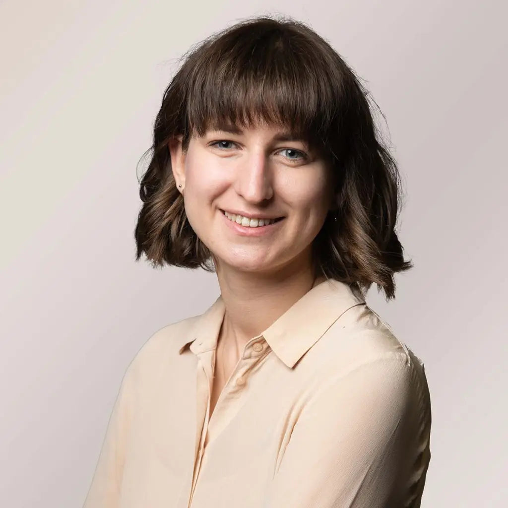 Lisa Götz, Praktikantin Herstellung (Grafik) – GU Online-Shop